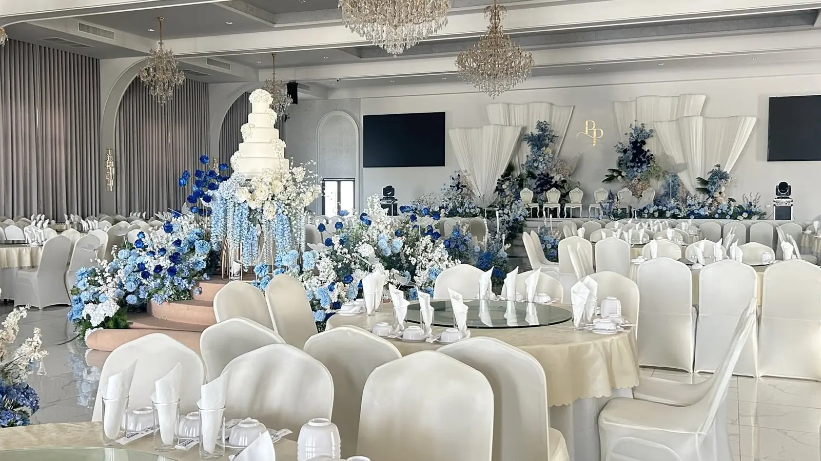 บรรยากาศงานจัดเลี้ยงของเป็นหนึ่งโต๊ะจีนนครปฐม